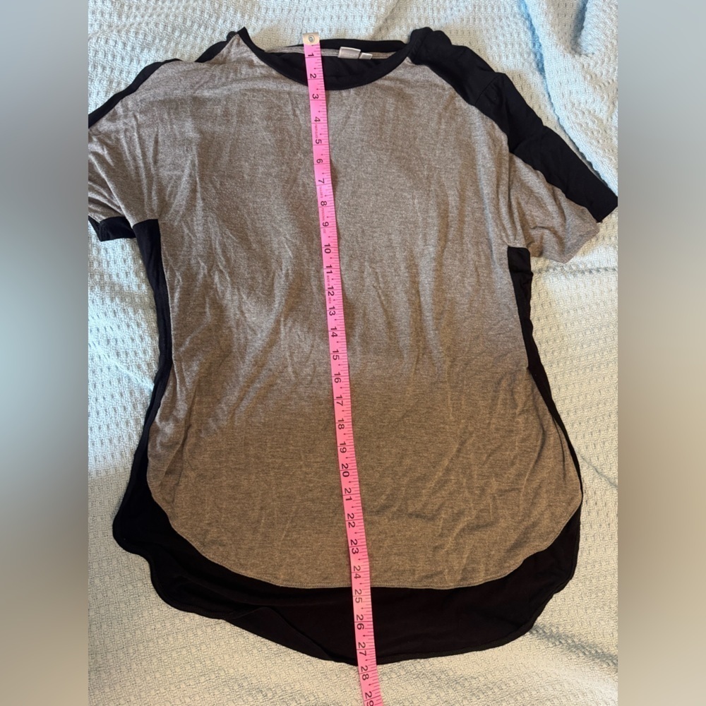 2/20 Twik Grey and Black T-Shirt - Women’s Small - Picture 7 of 8